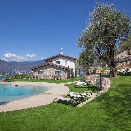 Villa Divina - Apt Icona Con Piscina E Vista Lago Castelletto Di Brenzone Kültér fotó