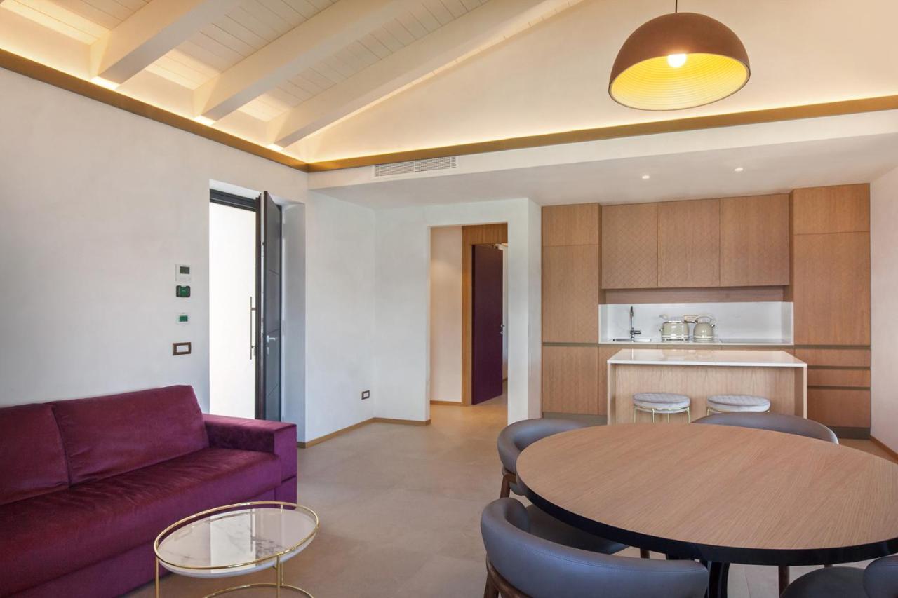 Villa Divina - Apt Icona Con Piscina E Vista Lago Castelletto Di Brenzone Kültér fotó