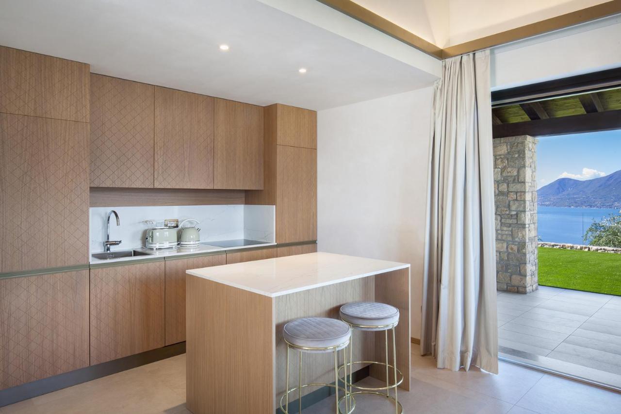 Villa Divina - Apt Icona Con Piscina E Vista Lago Castelletto Di Brenzone Kültér fotó